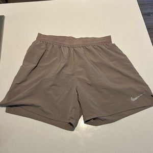 Mens Nike 5” Shorts Size Medium